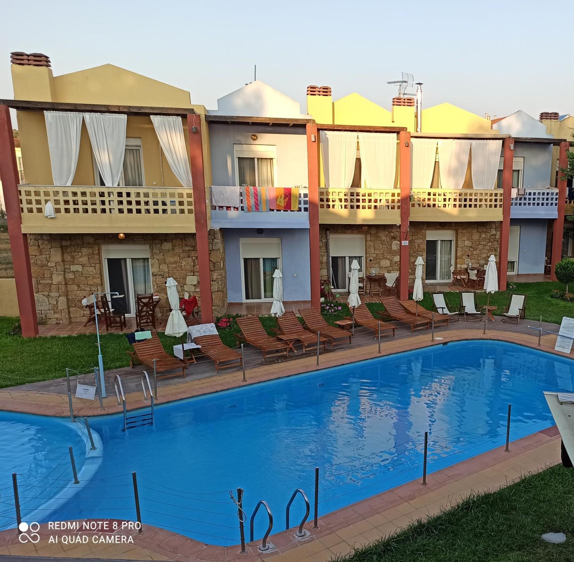 Ydna Family Hotel Apartments Possidi Ngoại thất bức ảnh