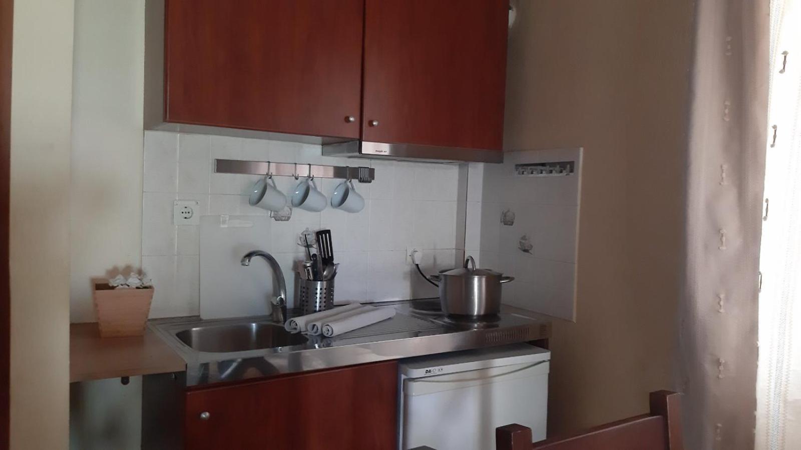 Ydna Family Hotel Apartments Possidi Ngoại thất bức ảnh
