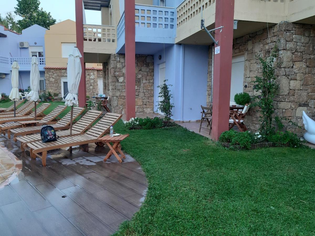 Ydna Family Hotel Apartments Possidi Ngoại thất bức ảnh